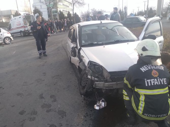 Nevşehir’de iki otomobil çarpıştı: 5 yaralı