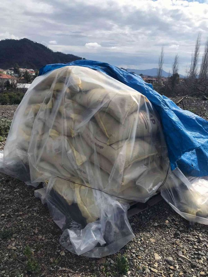 Ortaca’da 94 çuval gübreye el konuldu