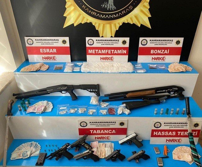 Uyuşturucu operasyonuna 12 tutuklama