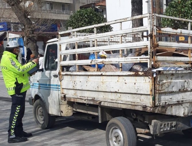 Edremit’te polisin şok hurdacı operasyonu