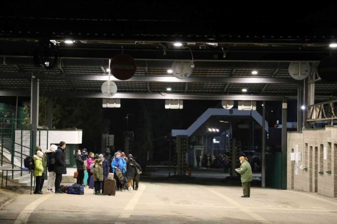 Slovakya’da OHAL ilan edildi