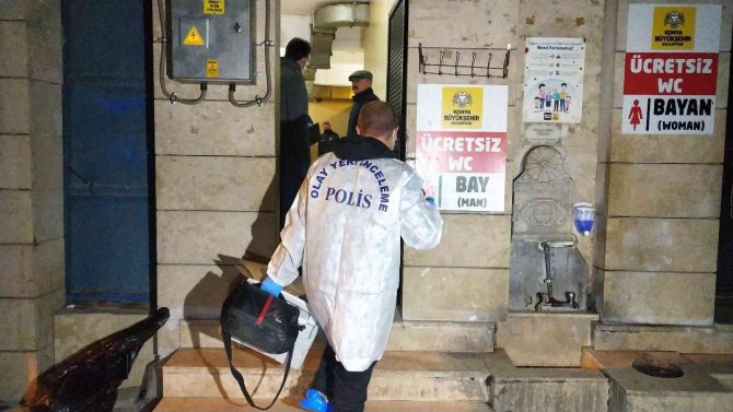 27 yaşındaki genç umumi tuvalette ölü bulundu