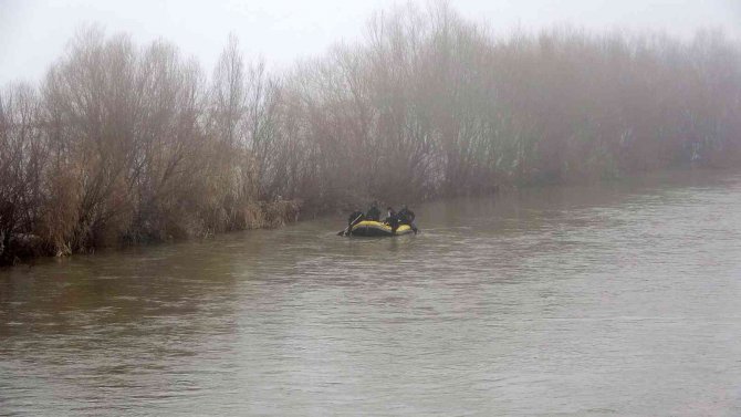 Karasu Nehri’ne düşen Yağmur’u arama çalışmaları 6. gününde