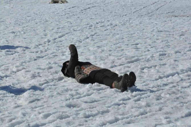Çıldır Gölü Kars ve Ardahan ekonomisine önemli katkı sağlıyor