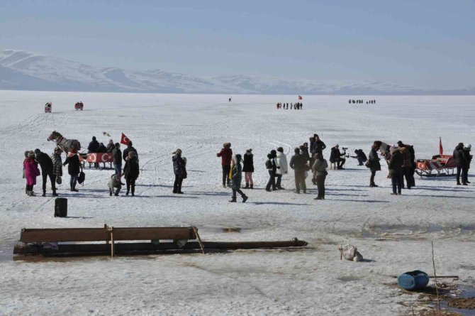Çıldır Gölü Kars ve Ardahan ekonomisine önemli katkı sağlıyor