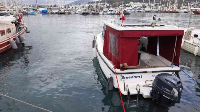 El ele tutuşup denize atlayan yaşlı çifti vatandaşlar kurtardı