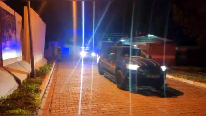 Takibe alınan otomobilden eroin çıktı