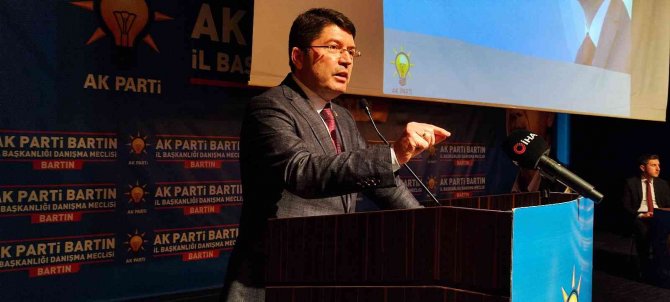 "Ukrayna iki güvenlik konseyi üyesi arasında sıkışmış kalmış"