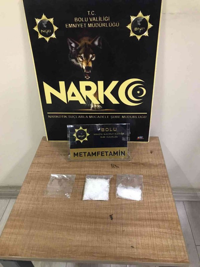 Uyuşturucuyla yakalanan 3 kişi adliyeye sevk edildi