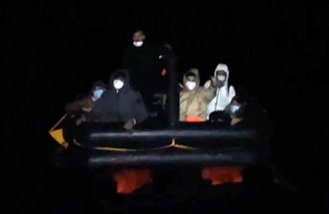 Datça’da 8 düzensiz göçmen kurtarıldı