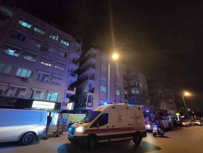 Kız arkadaşı telefonunu engelledi, çatıya çıktı