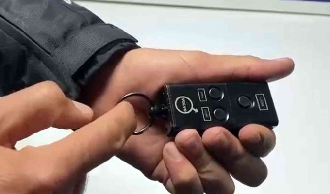 Anahtarlık şeklinde tabanca ele geçirildi