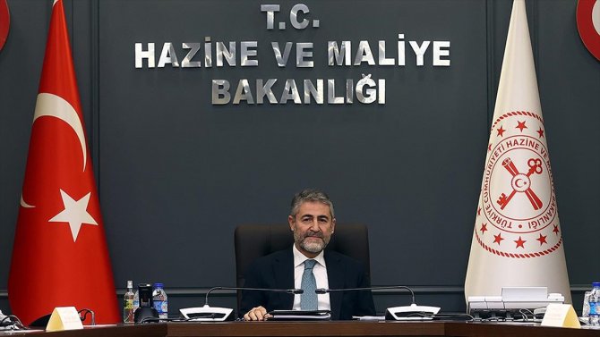 Bakan Nebati: Savaşı tüm alanlarıyla ele alıp değerlendiriyoruz