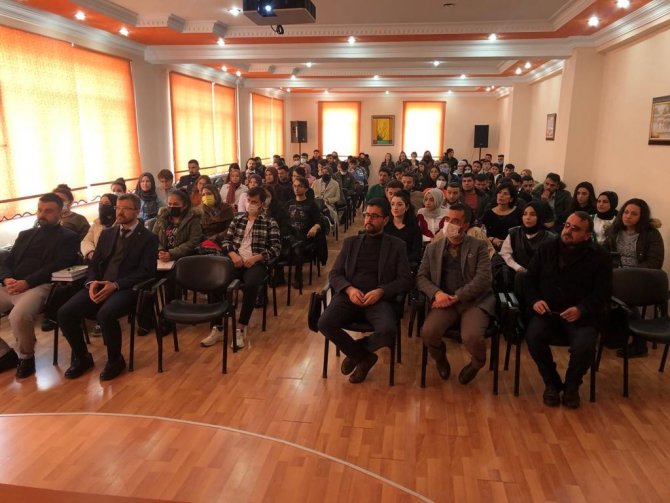 İnsan hayatında zamanın önemi konulu konferans verildi