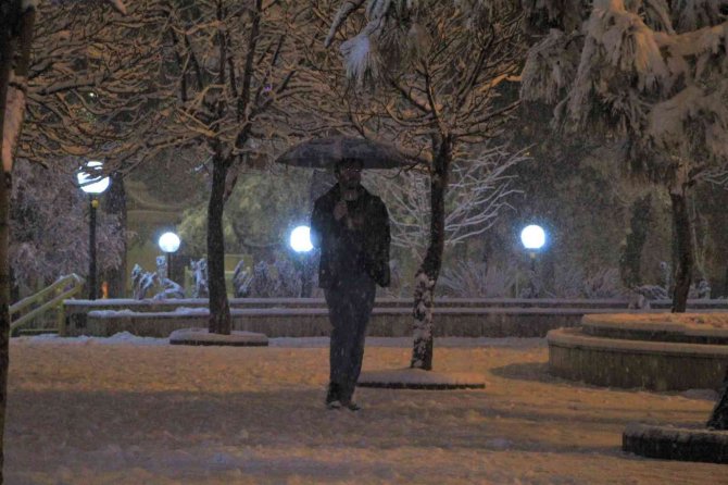 Üniversite öğrencisi son anda kurtuldu