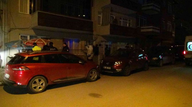 Yalnız yaşayan 1 kişi silahla vurularak öldürüldü