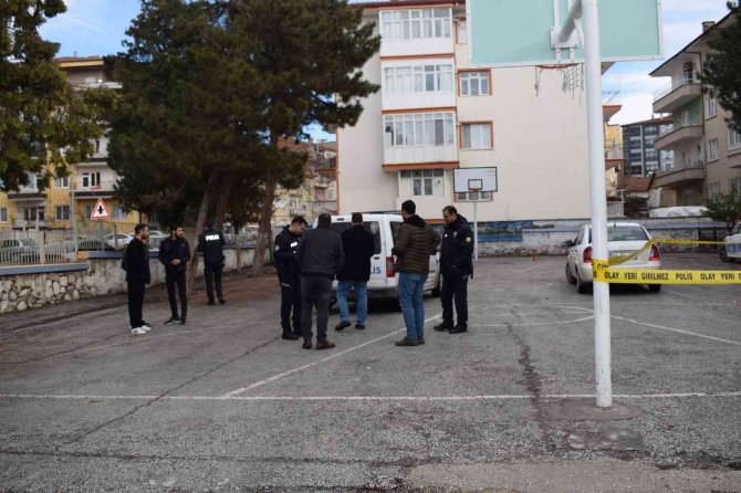 Gençlerin tartışması kanlı bitti: 2 yaralı