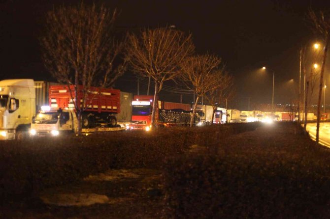 Konya’da ulaşıma ve eğitime kar engeli