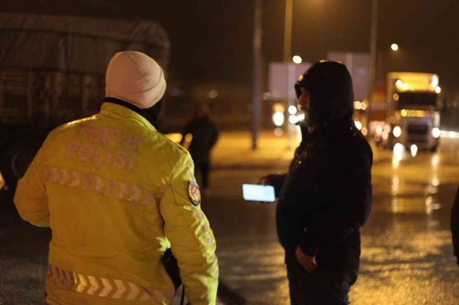 Konya’da ulaşıma ve eğitime kar engeli