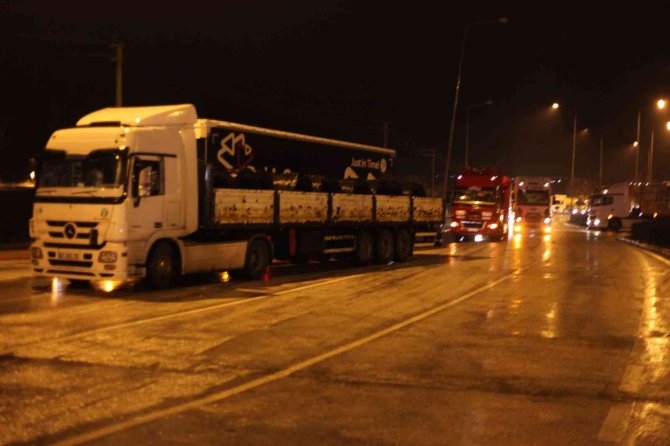 Konya’da ulaşıma ve eğitime kar engeli