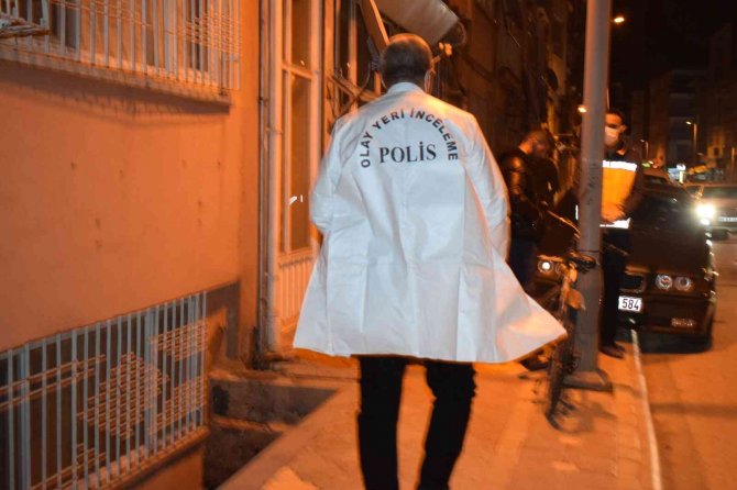 24 yaşındaki genç doğalgaz borusuna asılı bulundu