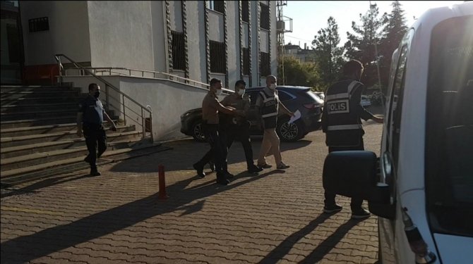 Doktora şiddete hapis cezası