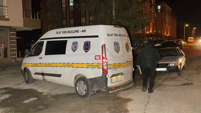 Öğretim üyesi evinde ölü bulundu