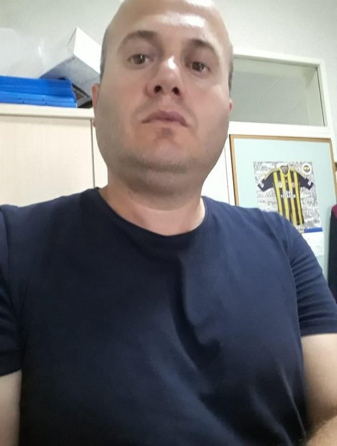 Öğretim üyesi evinde ölü bulundu