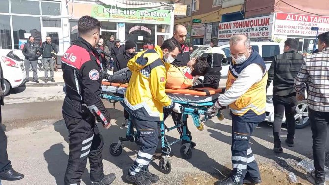 Otomobilin çarptığı çocuk yaralandı