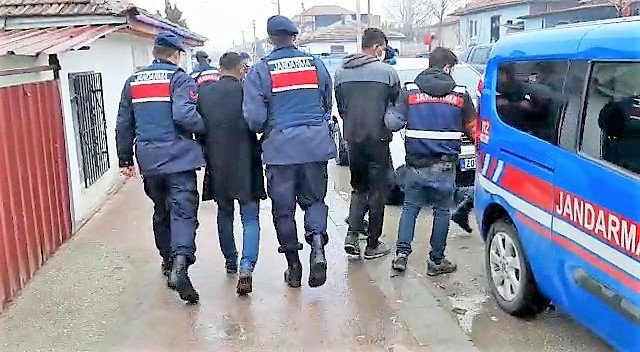 Şaka gibi hırsızlık şebekesi