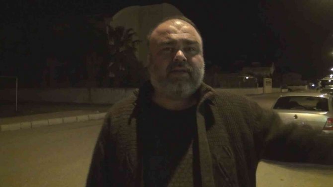 Sokak köpeklerinin kovaladığı kız çocuğu kamyonun altında kaldı