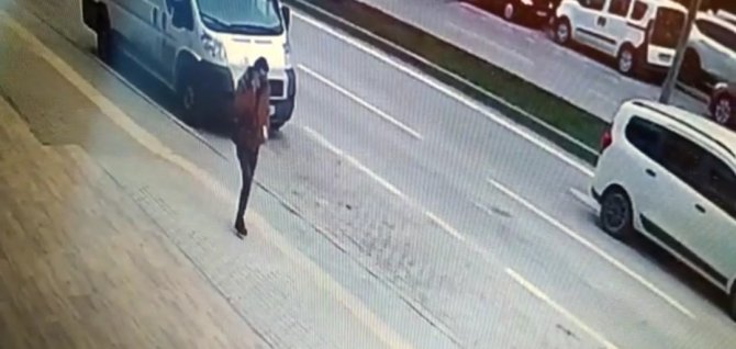 4 dakikada dolandırdılar