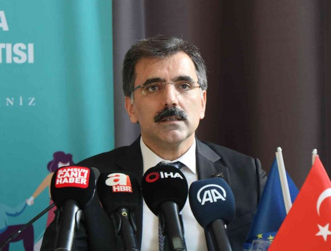 “Kayıt dışı istihdamda erkekler yüzde 22, kadınlar ise yüzde 33’te”