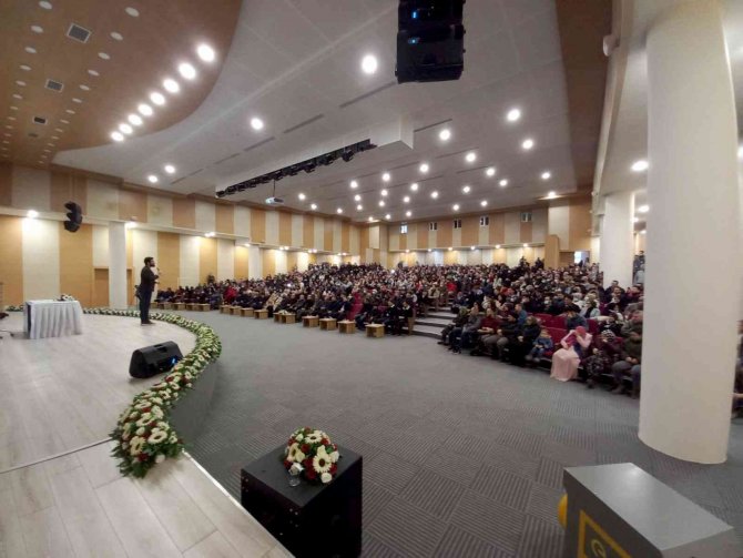 Konya Büyükşehir Belediyesi Şehir Konferanslarını ilçelere taşıdı