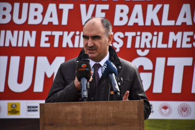 Konya'da yürütülen projeyle çiftçiye arpa, mercimek ve nohut tohumu dağıtıldı