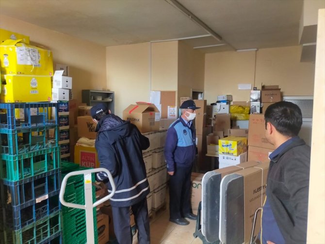 Zabıta ekipleri marketlerde sıvı yağ denetimi yaptı