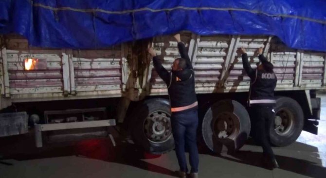 Bursa’da büyük operasyon... 4,5 milyon adet ele geçirildi