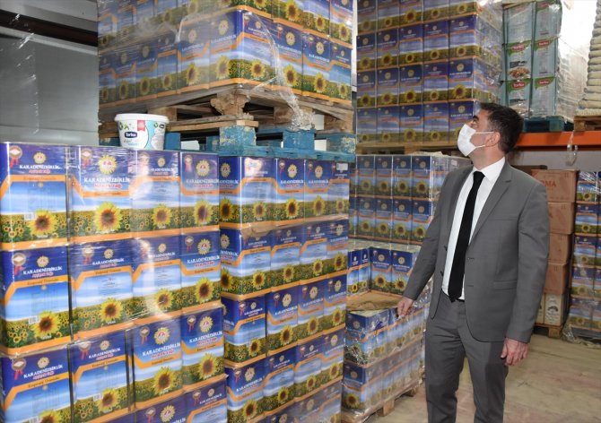 Vali, "stokçuluk" ve "fahiş fiyat" denetimine katıldı