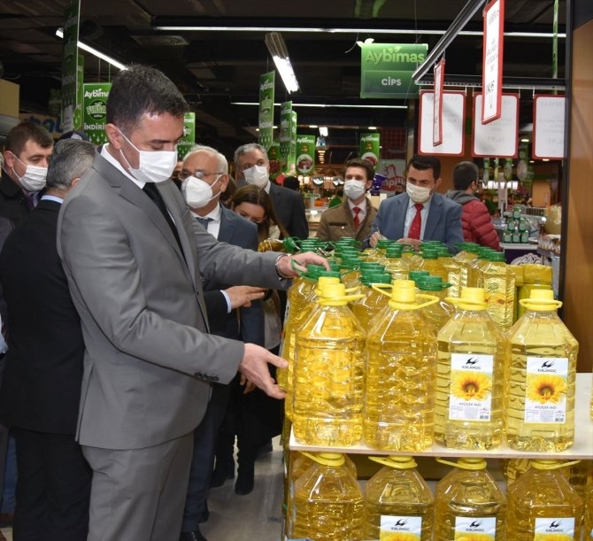 Vali, "stokçuluk" ve "fahiş fiyat" denetimine katıldı