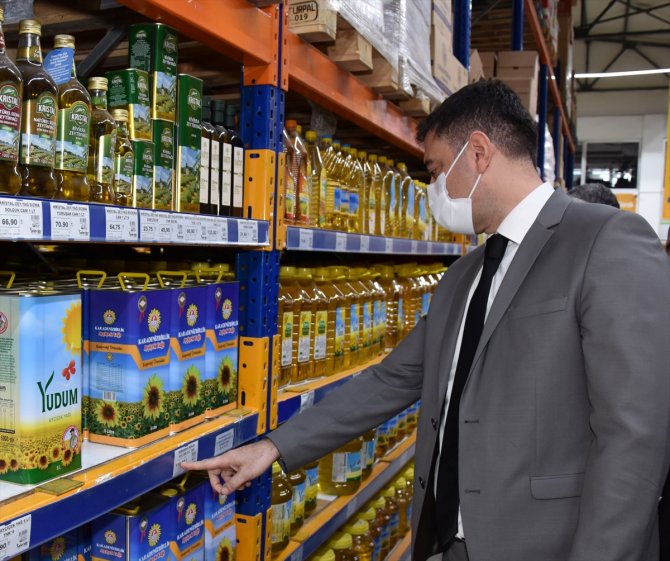 Vali, "stokçuluk" ve "fahiş fiyat" denetimine katıldı