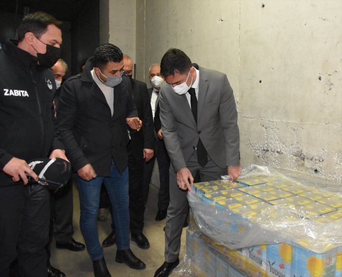 Vali, "stokçuluk" ve "fahiş fiyat" denetimine katıldı