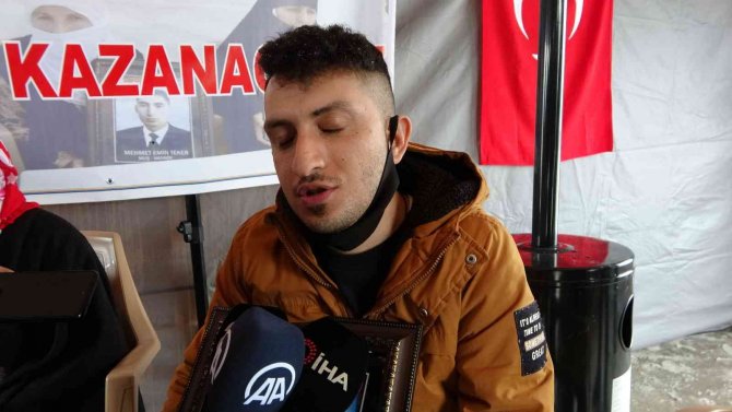 Muşlu annelerin kar altında evlat nöbeti