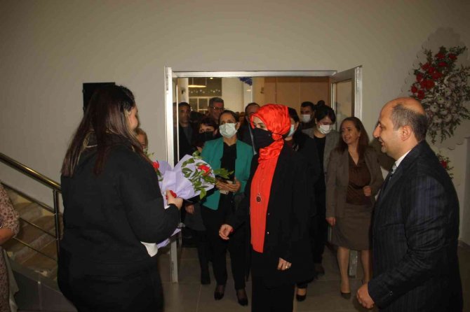 O yöreye özgü giysi ve takılar ilk kez sergilendi