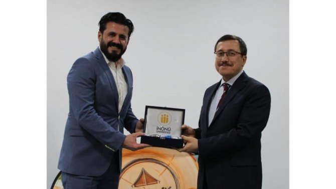 Öğrenciler doğa sporları dersi uygulamalarını kampta yaptı