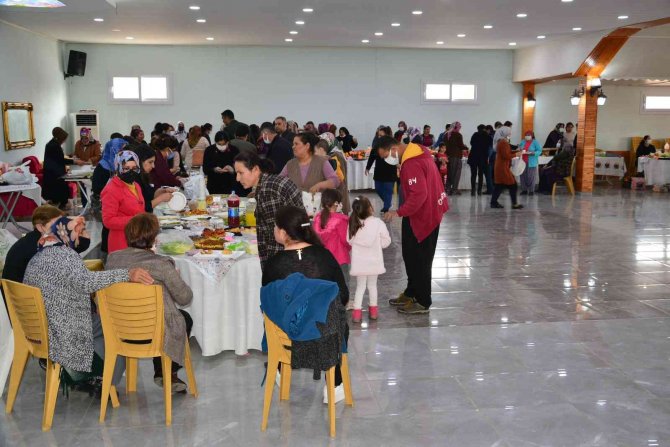 Okul yararına hayır panayırı