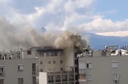 Otel bacasında çıkan yangın korkuttu