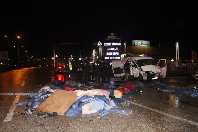 Otomobil ile transit çarpıştı: 6 yaralı