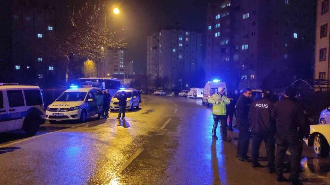 Sinir krizi geçiren şahıs evini ateşe verdi