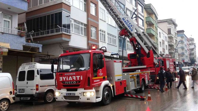Baca yangını paniğe neden oldu