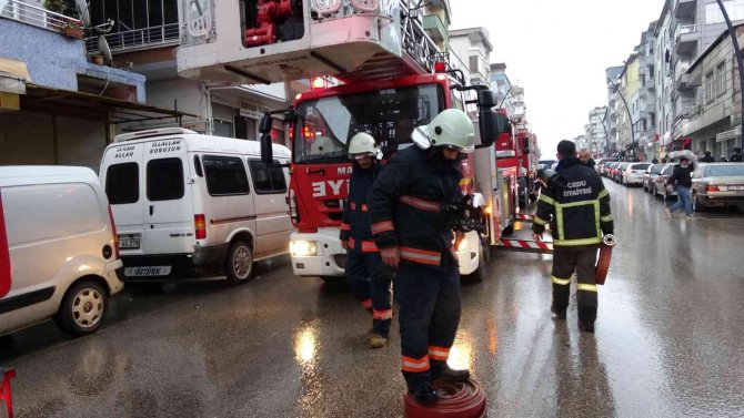 Baca yangını paniğe neden oldu